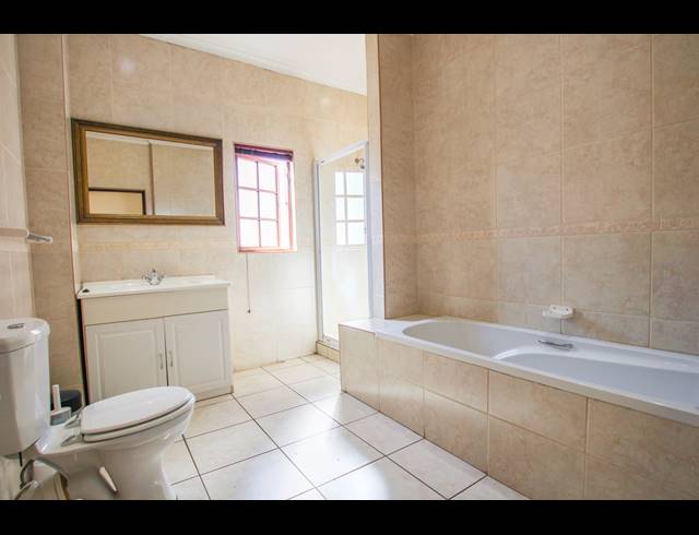 4 BEDROOM HOUSE FOR SALE IN BEDFORDVIEW